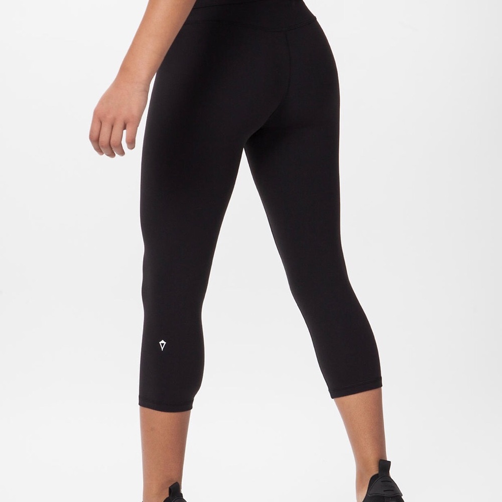 - Girls Ivivva  Rhythmic Crop Leggings